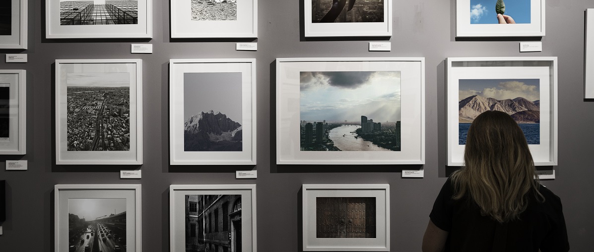 IELTS Cue Card شماره 22 : توصیف عکس موردعلاقه در اتاقت