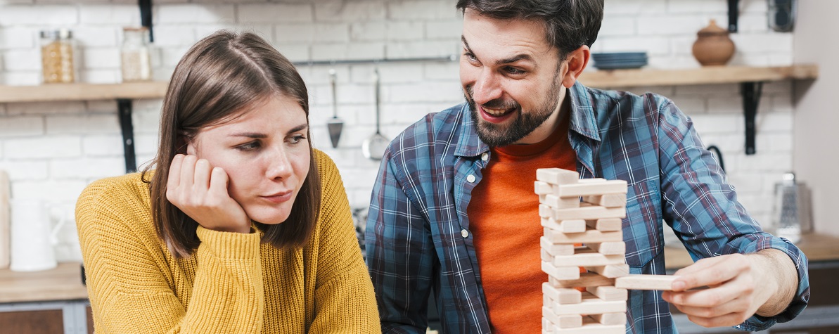 IELTS Cue Card شماره 24 : توصیف زمانی که حوصله‌تان از کسی سر رفت