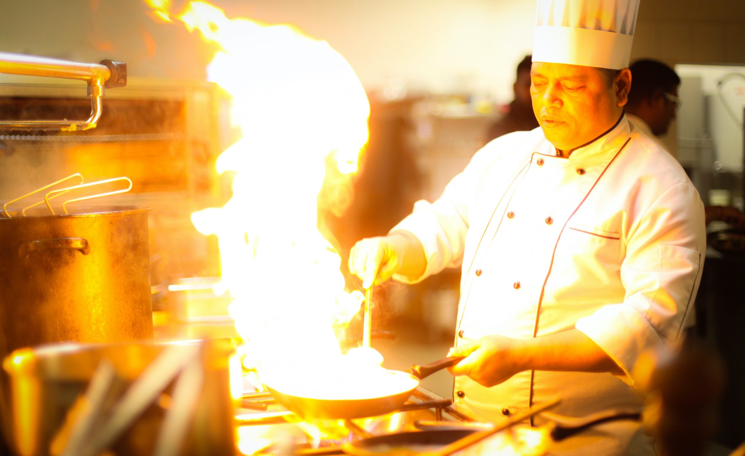 آیلتس کیوکارد IELTS Cue Card شماره 61 : توصیف آشپز ماهر