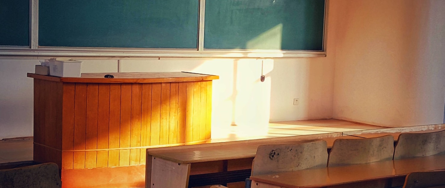 IELTS Cue Card شماره 43 :توصیف یک موضوع درسی